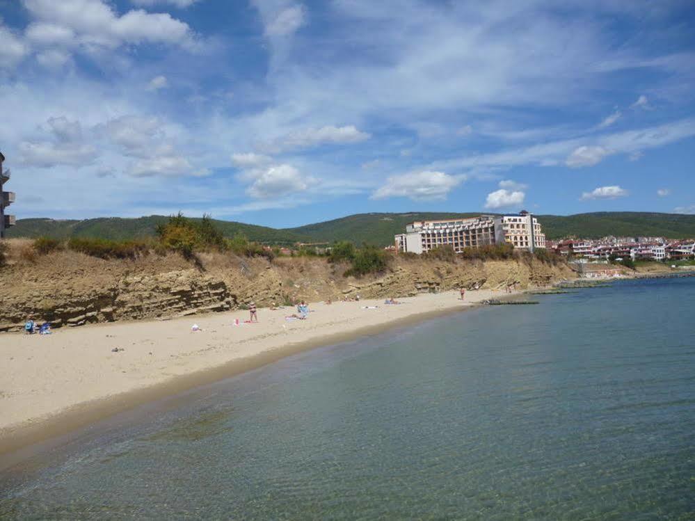 Gt Green Fort Beach Apartments Napospart Kültér fotó