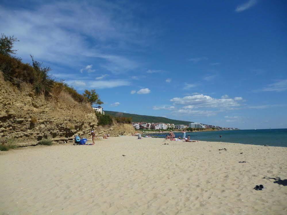Gt Green Fort Beach Apartments Napospart Kültér fotó